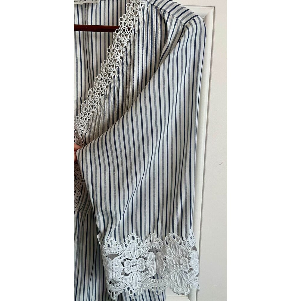 Blue & white striped lace trim blouse 1X/XL coastal chic - Picture 5 of 5